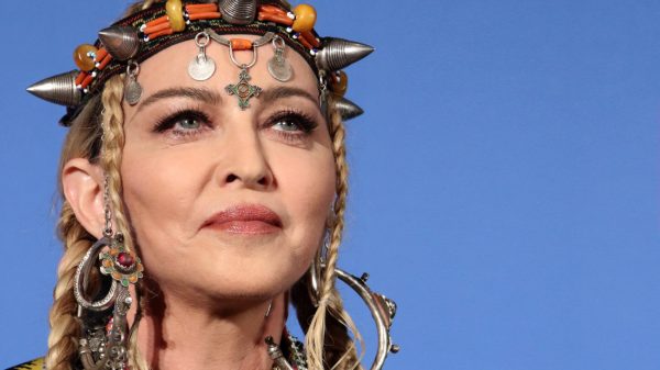 Julia Garner vertolkt volgens 'Variety' de rol van Madonna in biopic