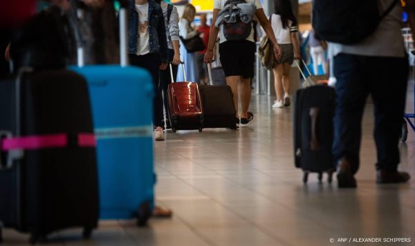 Naweeën weekendchaos Schiphol: meer achtergebleven koffers dan normaal