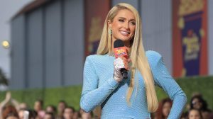 Thumbnail voor Paris Hilton liet dj-klus voor president Biden schieten voor bruiloft Britney