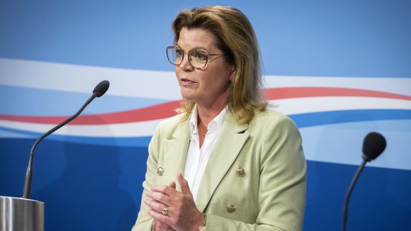 Minister Van der Wal past stikstofplan niet aan na afwijzing VVD