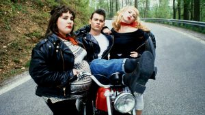 Thumbnail voor Met dít bedrag opent de veiling van Johnny Depp's motor uit 'Cry-Baby'