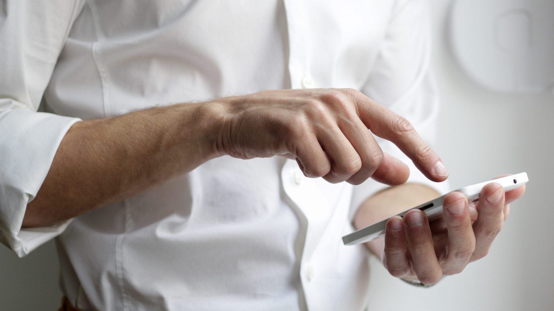 Sms'jes wissen door bewindslieden in strijd met Archiefwet
