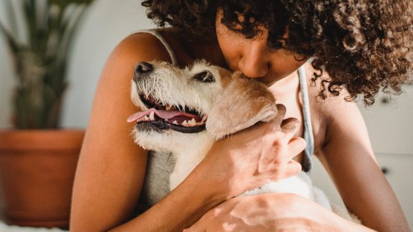 Wil jij schattige dingen vaak knijpen of bijten? Dat heet cute agression