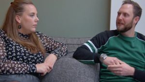 Thumbnail voor 'Kopen zonder Kijken'-team vindt pas na 1,5 jaar woning voor Carlijn en Jeroen: 'Langste zoektocht ooit'