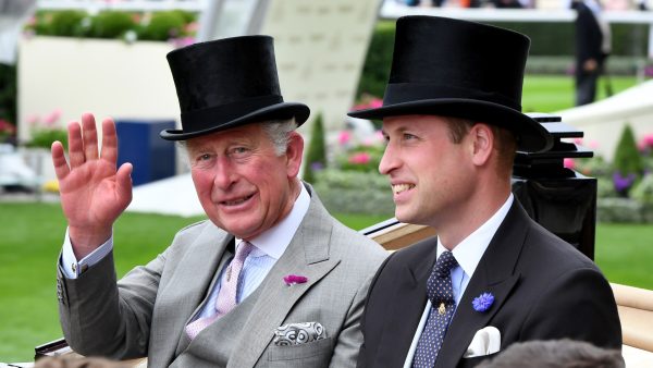 Prins Charles wenst William fijne veertigste verjaardag met reeks fantastische foto's