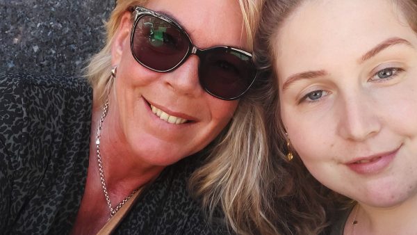 Brenda begroef haar 27-jarige dochter: Fatale combinatie van oxycodon en slaappillen