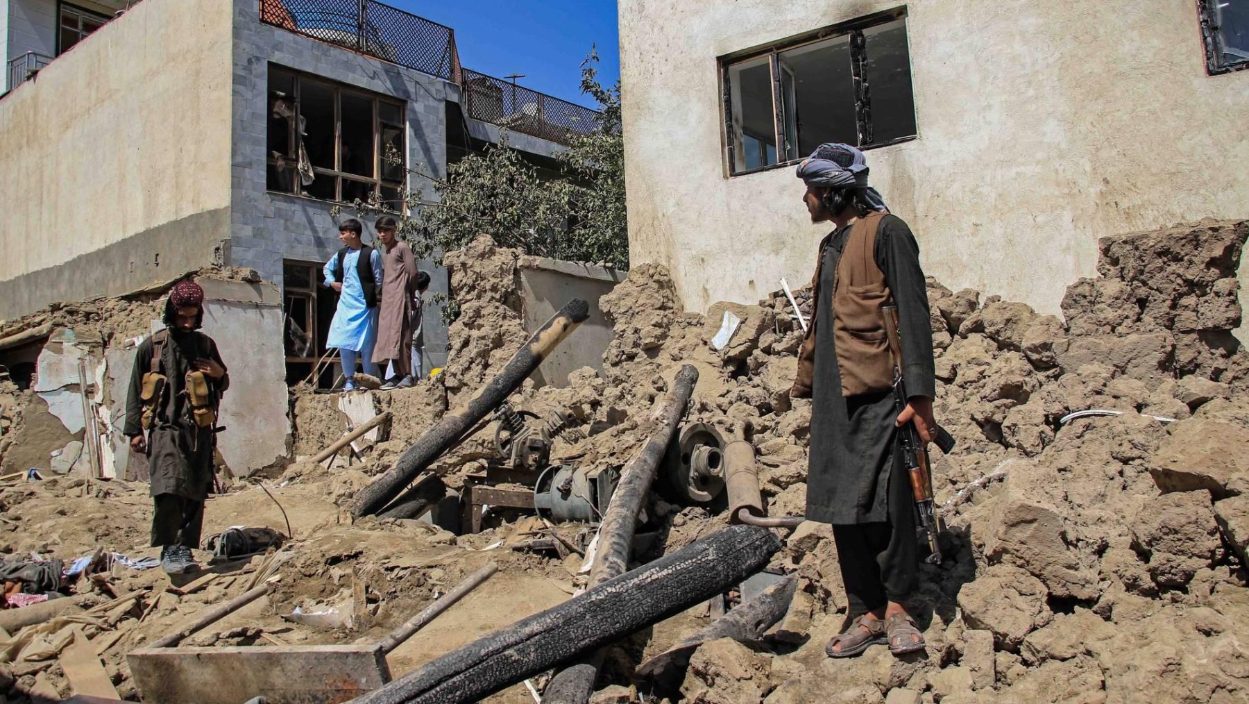 Al meer dan 250 doden bij aardbeving in Afghanistan