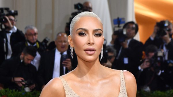 Kim Kardashian reactie beschadiging Marilyn Monroe jurk