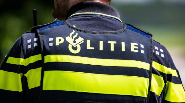 Politie dringend op zoek naar ontsnapte tbs-ers Luciano Dijkman (24) en Sherwin Windster (27)