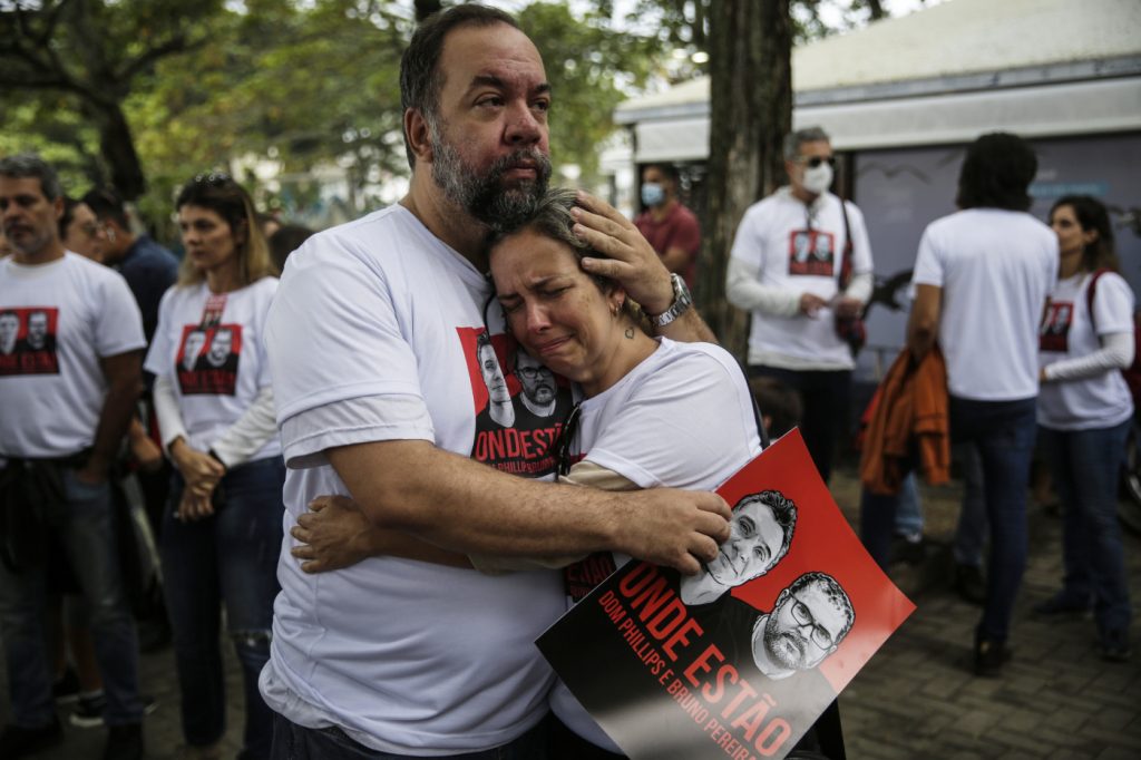 Lichamen gedode Britse journalist en Braziliaan terug naar familie