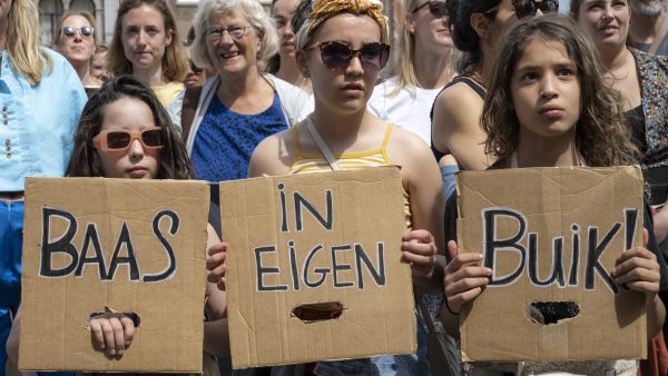 Baas In Eigen Buik: 'Zwarte dag voor mensen met baarmoeder wereldwijd'