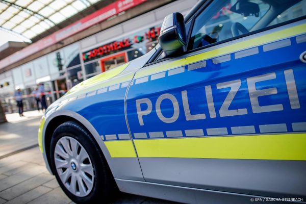 Duitsland pakt Nederlander die duizend enveloppen met drugs postte