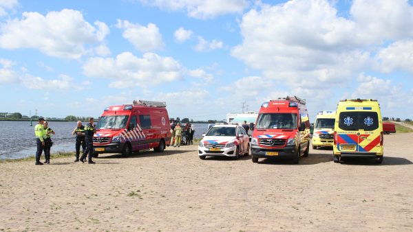 Vliegtuigje met twee inzittenden neergestort in Zwarte Meer