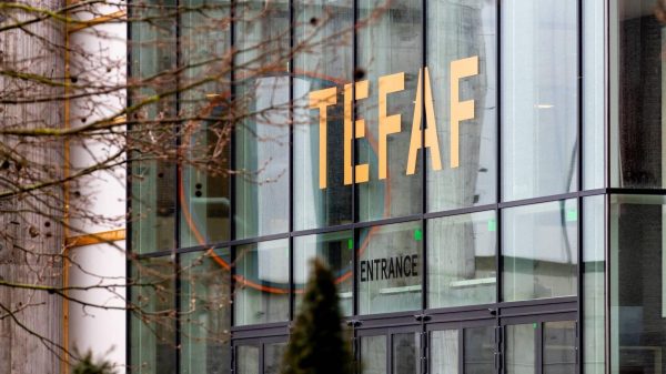 Twee Belgen aangehouden na overval TEFAF, twee anderen nog zoek