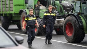 Thumbnail voor Politie verricht tien arrestaties in Oost-Nederland na boerenprotesten