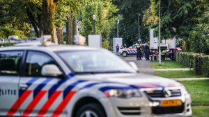 Thumbnail voor Politie arresteert elfde persoon voor boerenrellen bij huis minister Van der Wal
