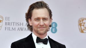 Thumbnail voor Marvel-acteur Tom Hiddleston wordt vader