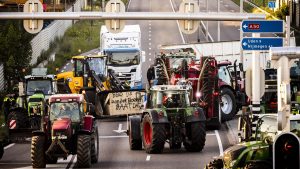 Thumbnail voor Tijdens boerenprotest de weg op? Dit moet je weten als je in de auto stapt