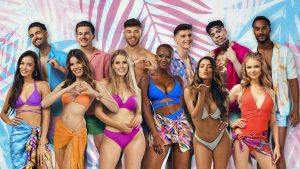 Thumbnail voor 'Love Island' komt met editie voor veertigers en vijftigers: 'Your Mum, My Dad'