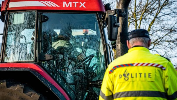 19 demonstranten aangehouden die distributiecentra blokkeerden