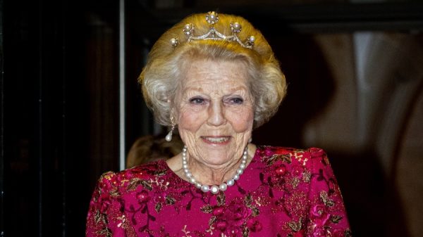 Ambulance met spoed naar kasteel van Beatrix, maar niét voor de prinses