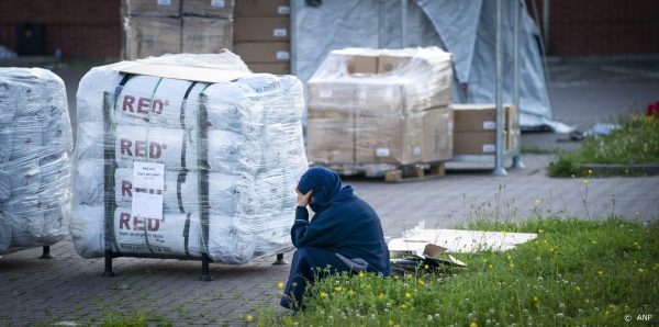 Ter Apel opnieuw te druk, 128 mensen slapen op stoelen