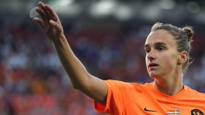 Thumbnail voor Nieuwe tegenslag voor Oranje Leeuwinnen: ook Miedema test positief op corona