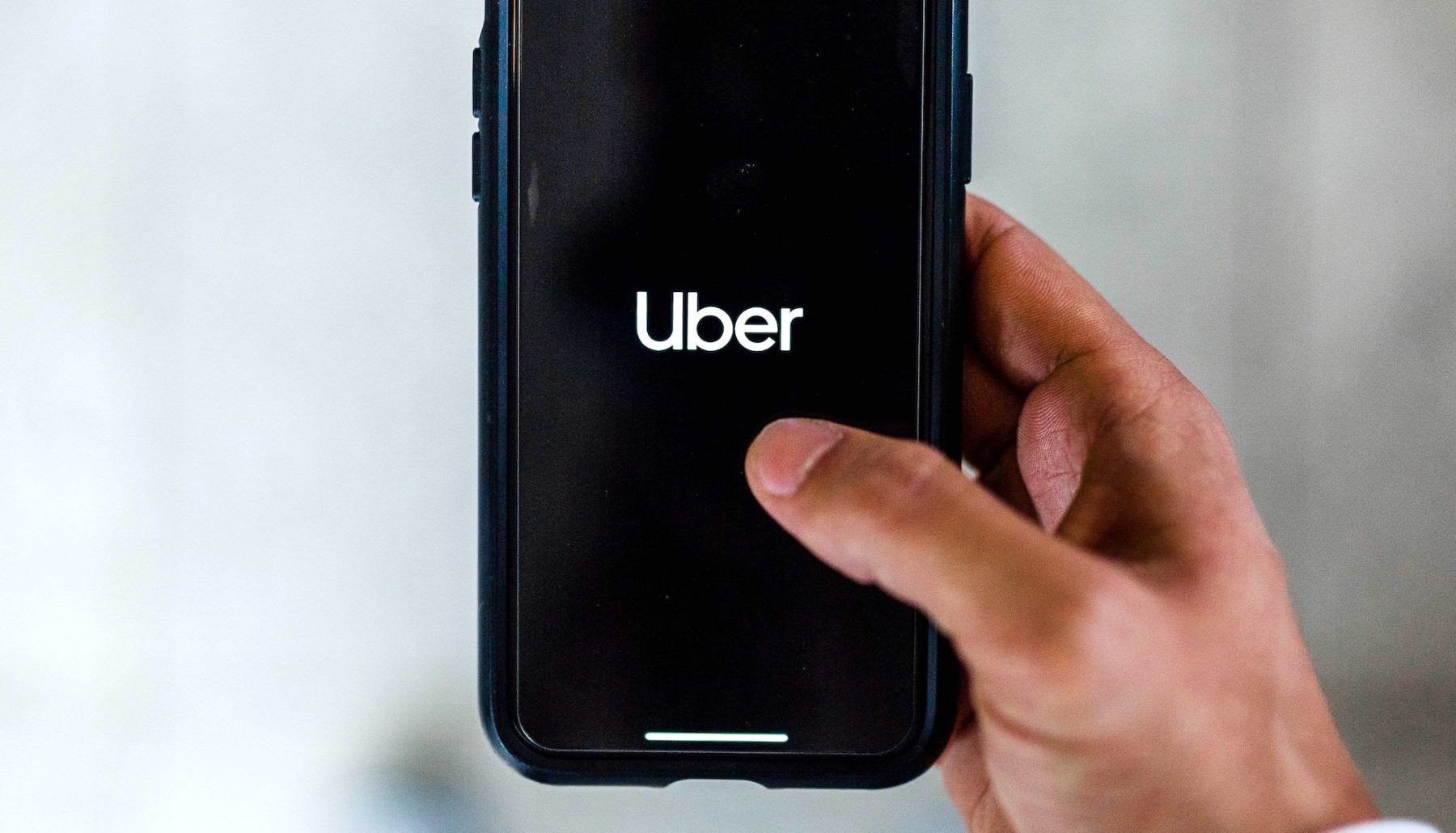 Ruim vijfhonderd vrouwen klagen taxidienst Uber aan om aanranding door chauffeurs