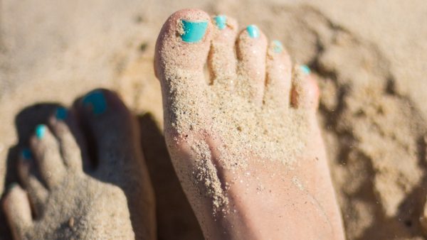 Hallo vakantievoeten: zo doe je thuis zélf een fijne pedicure