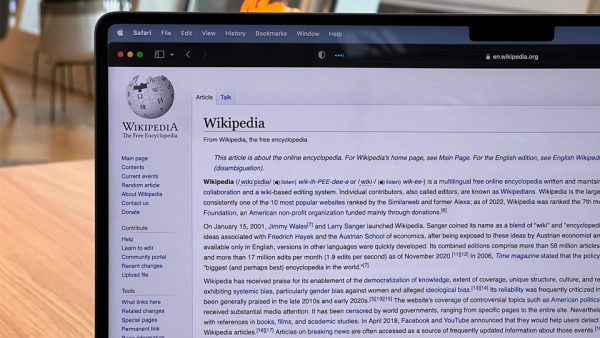 Deze Chinese vrouw verzon en publiceerde 200 nepartikelen op Wikipedia