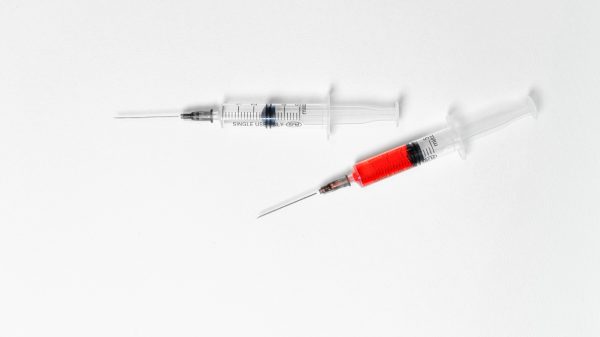 basisvaccinaties '25 miljoen kinderen liepen basisvaccinaties mis door pandemie'