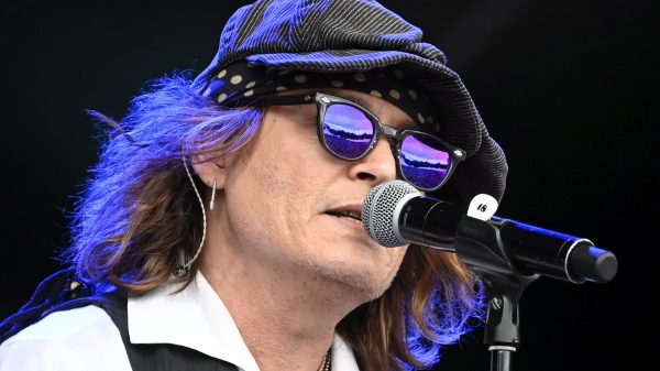 Johnny Depp keert terug naar het witte doek én het podium