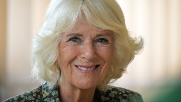 camilla-eten-telefoons