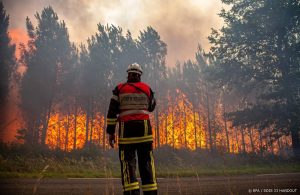 Thumbnail voor Bosbranden in zuidwesten van Frankrijk worden steeds groter