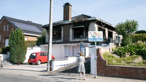 Thumbnail voor Vijf doden door woningbrand in België, onder wie ouder echtpaar en hun kleinzoon