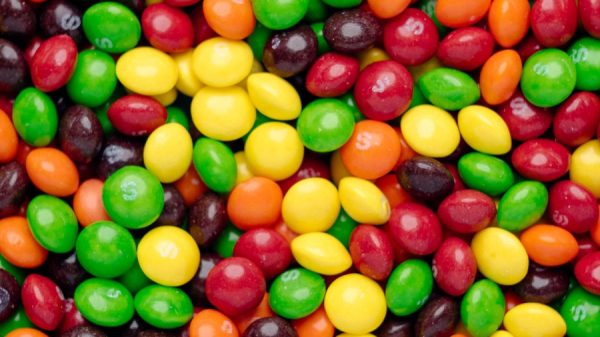 Rechtszaak tegen Skittles: 'De kleurstof is giftig en gevaarlijk om te eten'