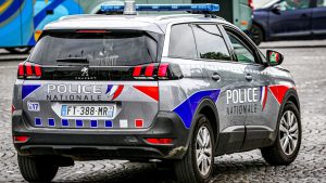 Thumbnail voor Man (22) doodgeschoten na gijzelen en vermoorden van vijf familieleden