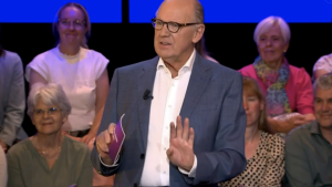 Thumbnail voor 'Dancing Queen': Philip Freriks volgt cursus 'twerken' in 'De Slimste Mens' (en kan er wat van)