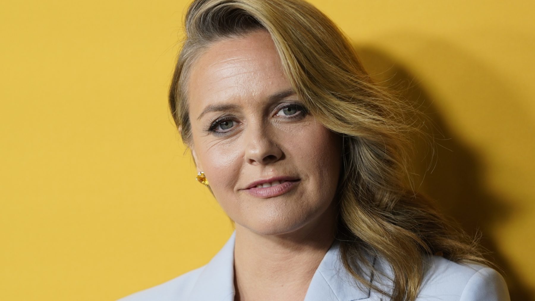 Zoon (11) van Clueless-actrice Alicia Silverstone slaapt nog steeds bij haar in bed