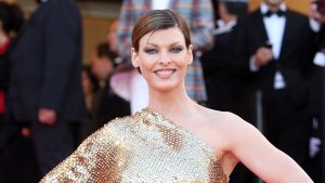 Thumbnail voor Schikking in rechtszaak van 'misvormd' ex-topmodel Linda Evangelista: 'Blij dat dit achter me ligt'