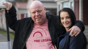 Thumbnail voor 'Peter Gillis aangehouden na mishandeling vriendin Nicol' - beiden ontkennen: 'Klopt niets van'