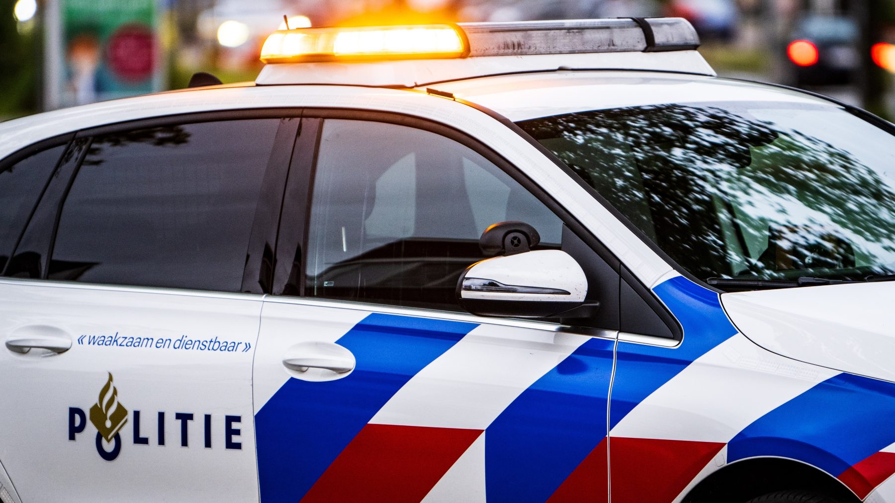 Politie bekogeld met stenen bij geëscaleerd muziekfeest in Brabant