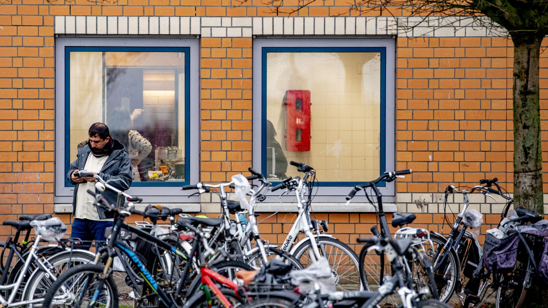 Moeder van mishandelde kleuter azc: 'Hij gedraagt zich anders'