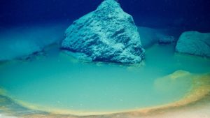 Thumbnail voor Bizar bassin ontdekt op bodem van de Rode Zee: doodt alles wat erin zwemt