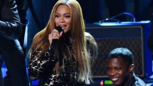 Thumbnail voor Dakloze gezinnen moeten hotel in Londen verlaten voor concertreeks van Beyoncé