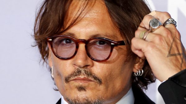 Een echte Johnny Depp aan de muur? Dat kan, maar wel voor een flink bedrag