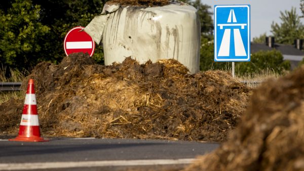 Politie houdt verdachte aan van dumpen afval op A18 bij Westendorp