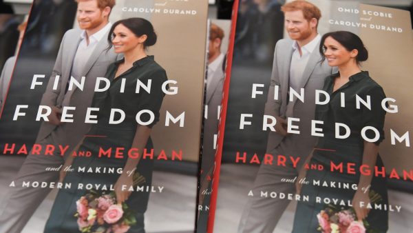 Auteur boek Harry en Meghan kondigt nieuw royaltyboek aan