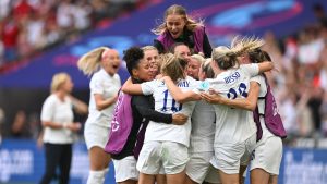 Thumbnail voor Wembley ontploft: Engelse vrouwen Europees kampioen voetbal