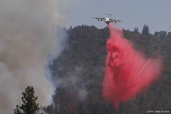 Duizenden geëvacueerd om nieuwe bosbrand in Californië